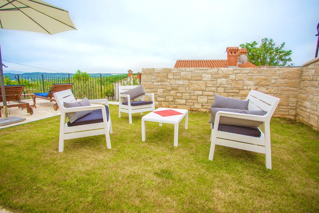 Villa Lara Karojba Rum bild