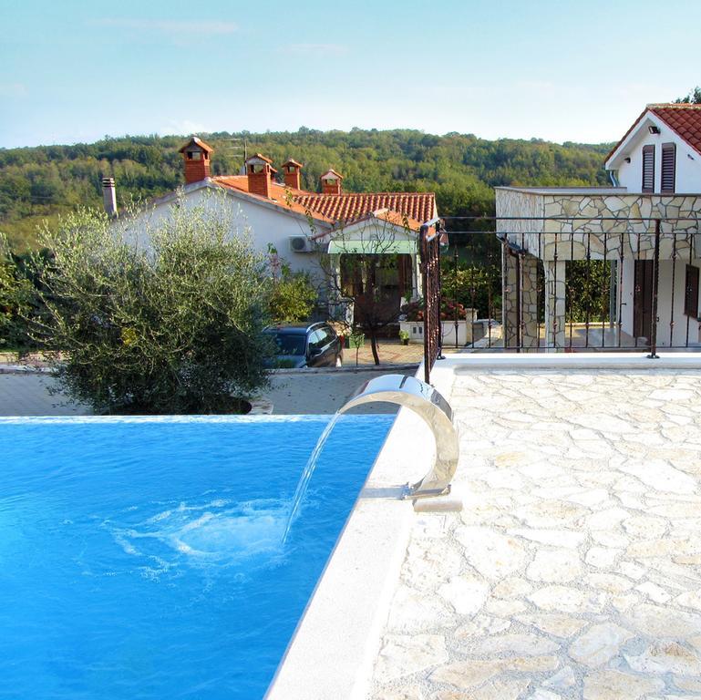 Villa Lara Karojba Rum bild