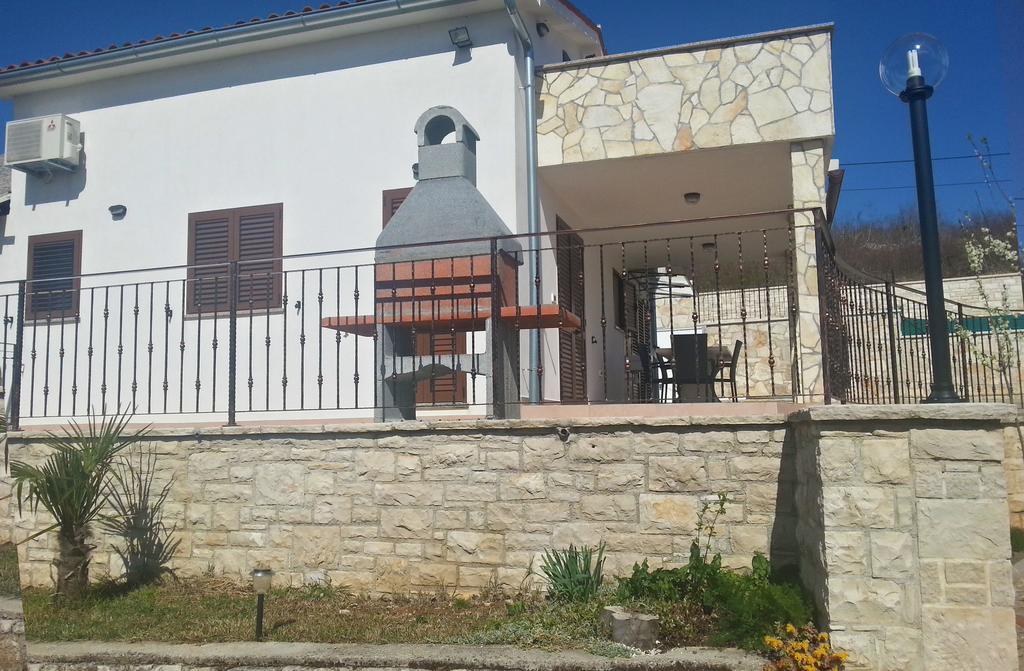 Villa Lara Karojba Rum bild