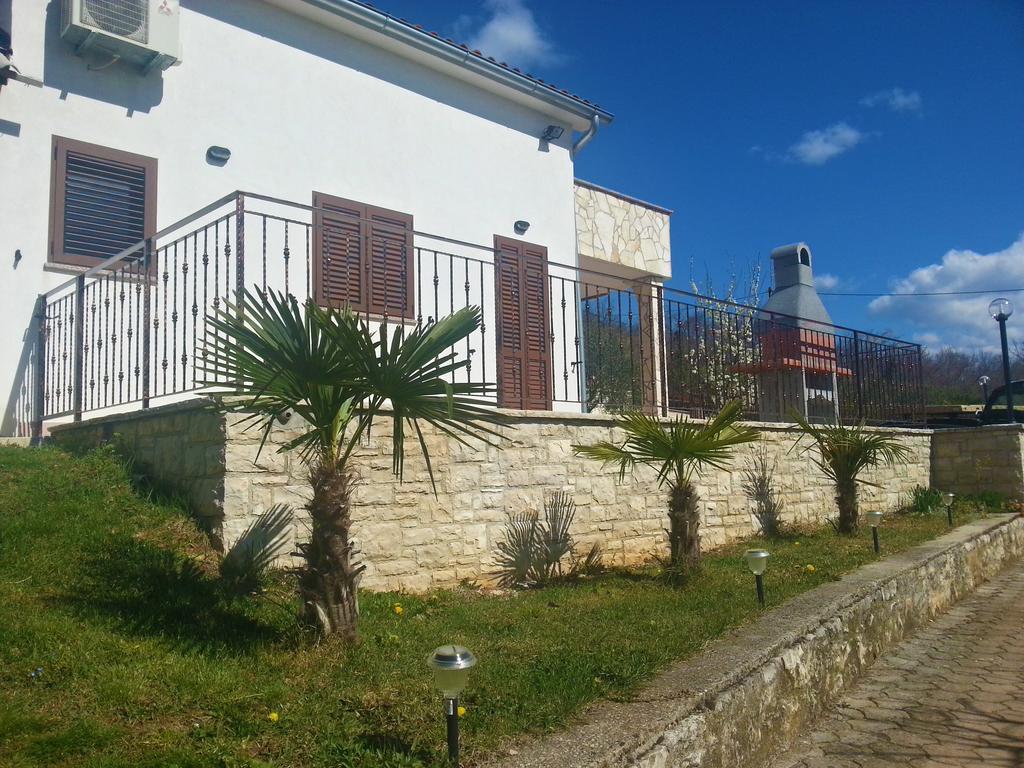 Villa Lara Karojba Rum bild